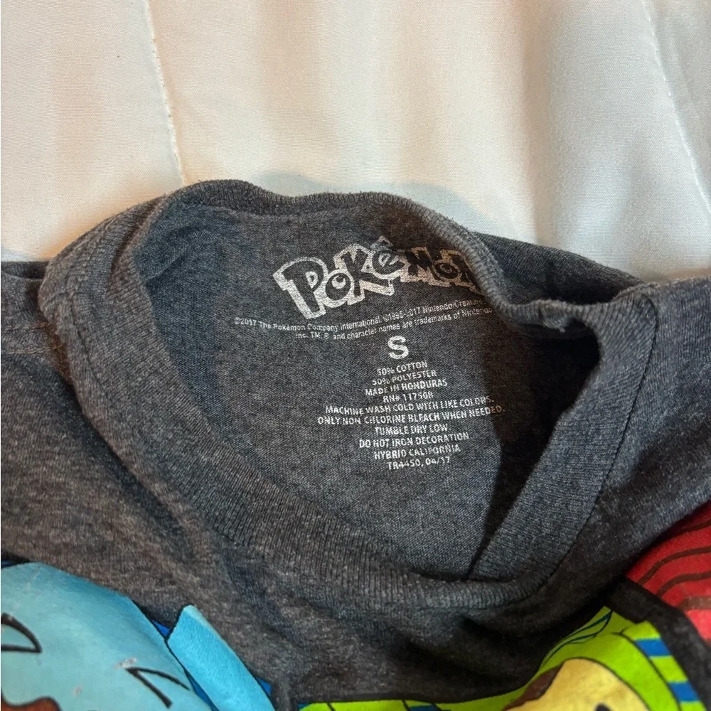 Pokemon Kids T-Shirt - Gray with Colorful Characters size small